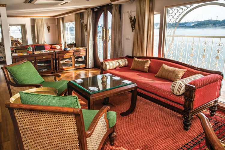 Governor's Lounge aboard Ganges Voyager II