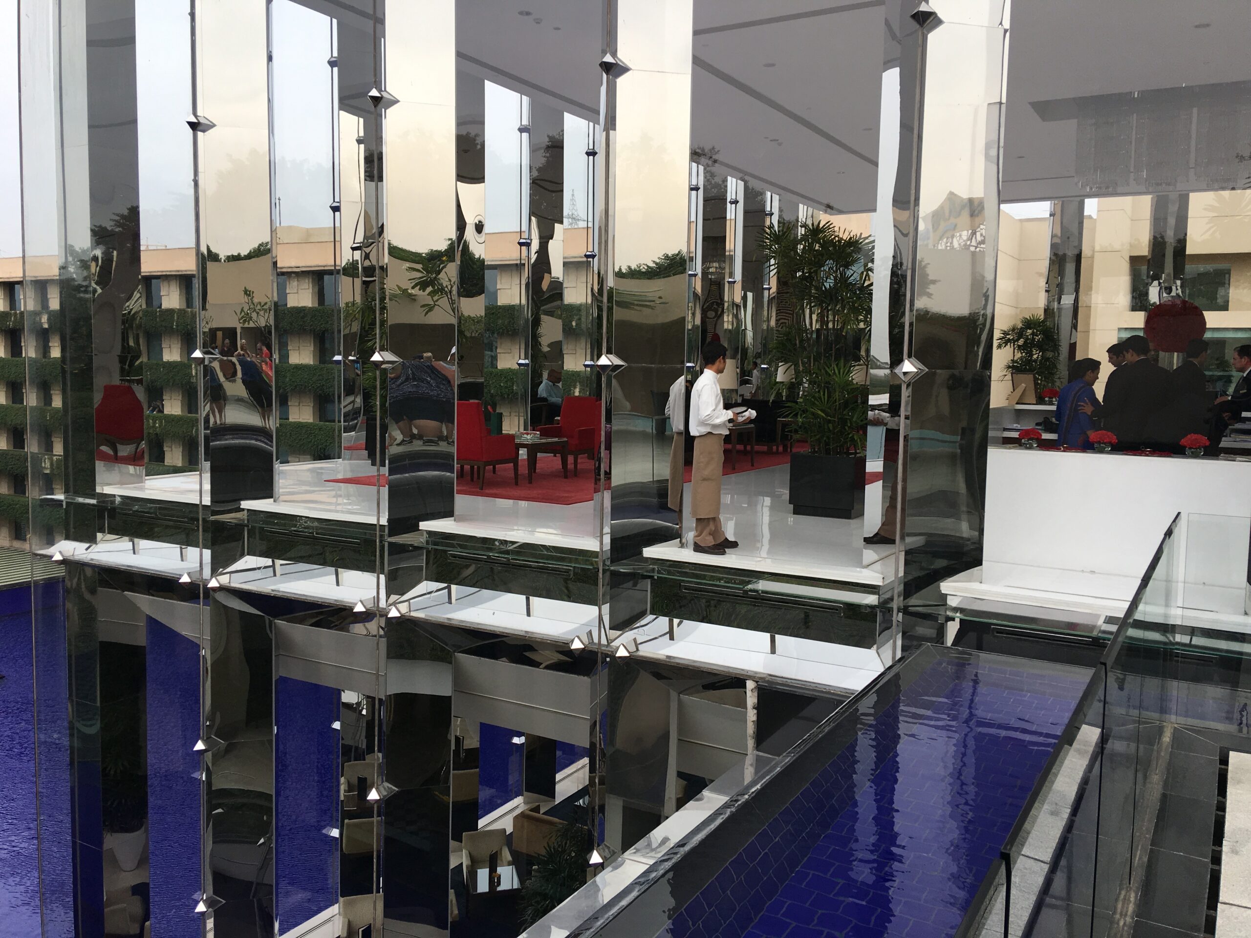 The Oberoi New Delhi luxury hotel